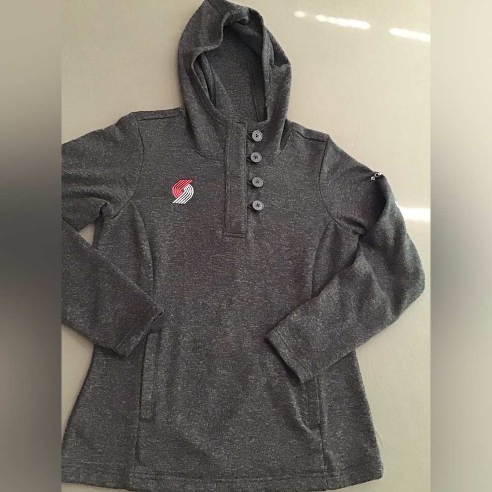 Columbia Portland Trailblazers ladies L hthd Dk grey button down hoodie EUC